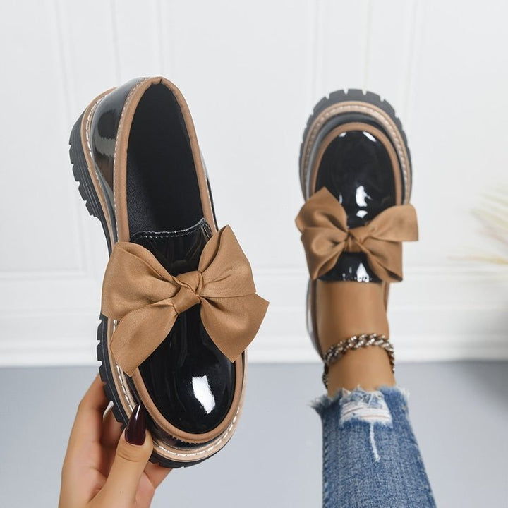 Damen nan Lack-Loafer mit großer Zierschleife und profilierter Gummisohle Drune