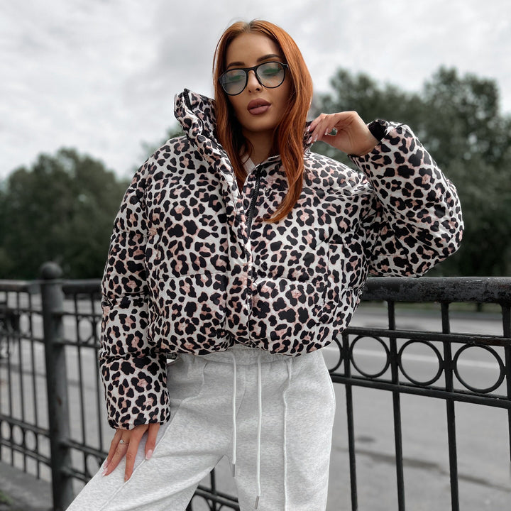 Damen stylische gepolsterte Daunenjacke im modischen Leo-Print Drune