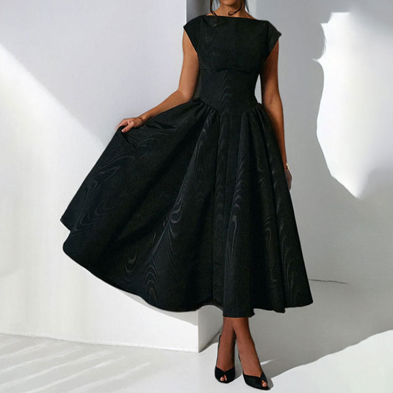 Damen Abendkleid mit elegantem Schnitt und schwingendem Rock Drune