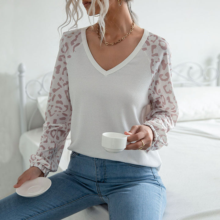 Damen Langarmshirt mit modernem V-Ausschnitt und strukturierten Ärmel-Details Drune