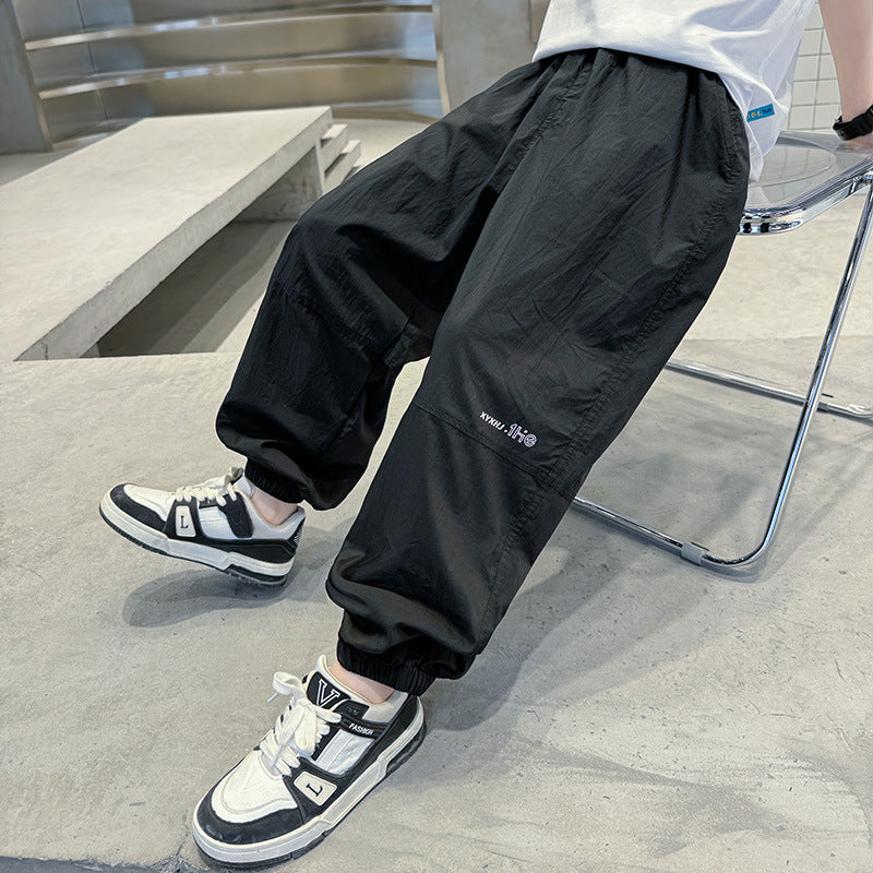 Damen lässige, atmungsaktive Sporthose mit praktischen Eingrifftaschen Drune