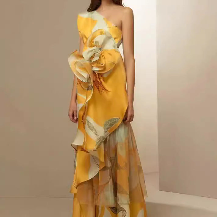 Damen Maxikleid mit asymmetrischem Schnitt und floralen Rüschenverzierungen Drune