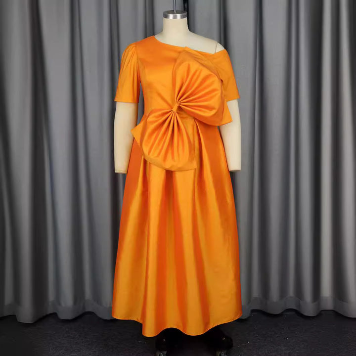 Damen Festliches Abendkleid mit asymmetrischem Ausschnitt und voluminösem Drapierungselement Drune