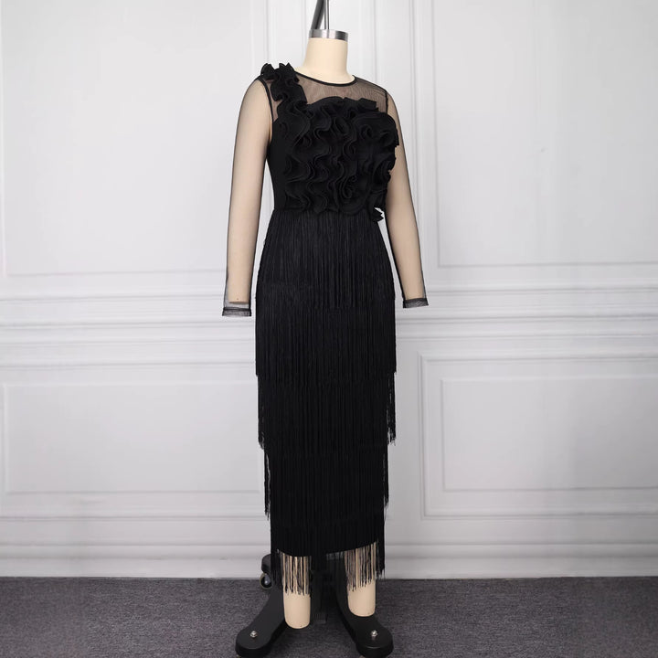 Damen elegantes Cocktailkleid mit voluminösen Rüschendetails und Fransen Drune