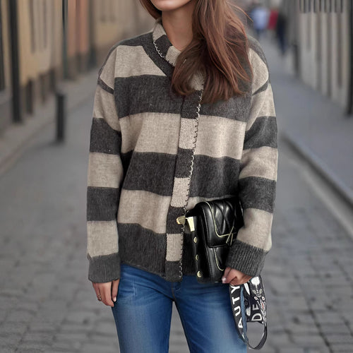 Damen lässiger Strickpullover mit besonderen Schlaufenakzenten Drune
