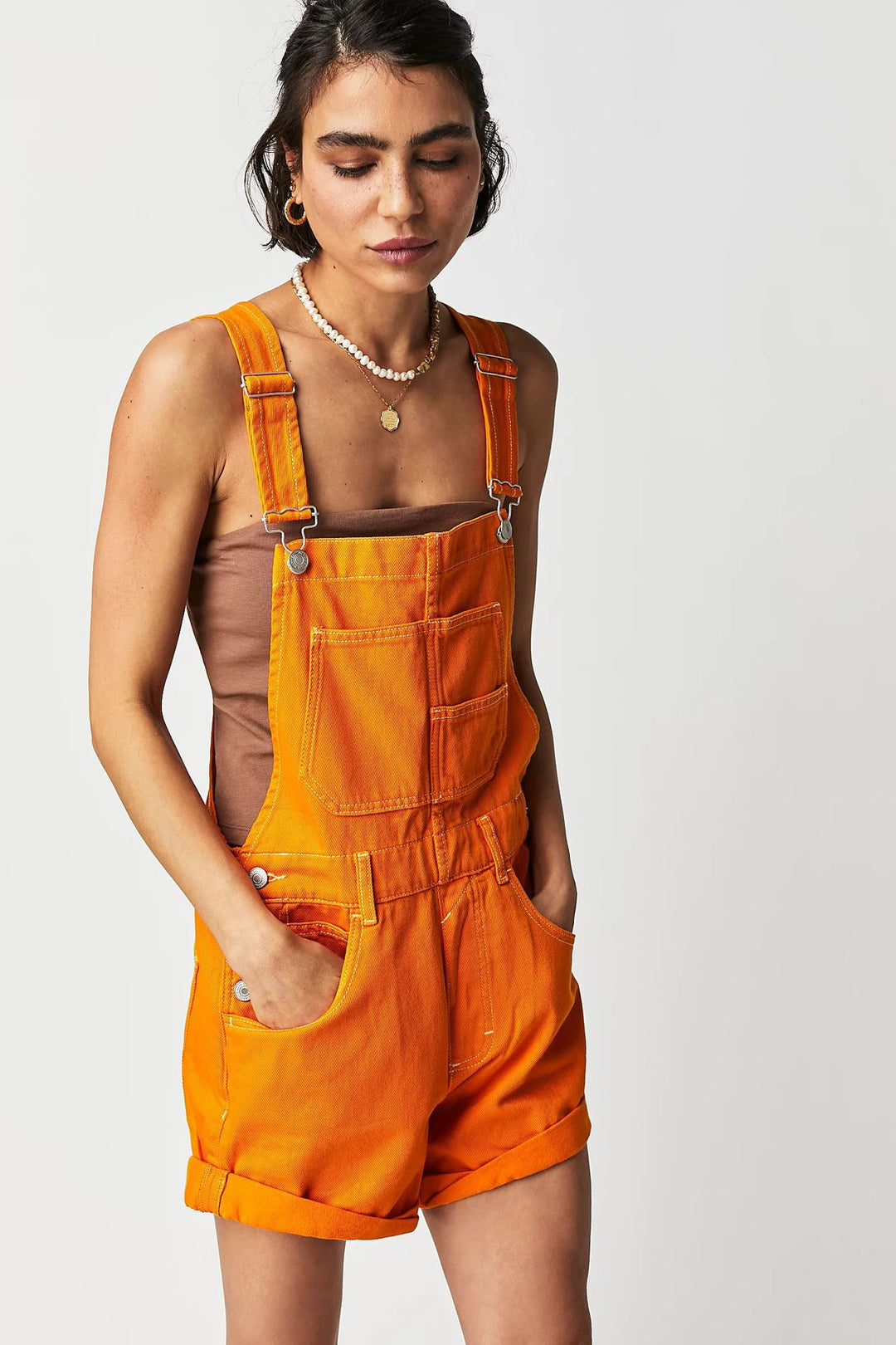 Damen Latz-Shorts aus Denim mit praktischen Taschen und modischem Design Drune