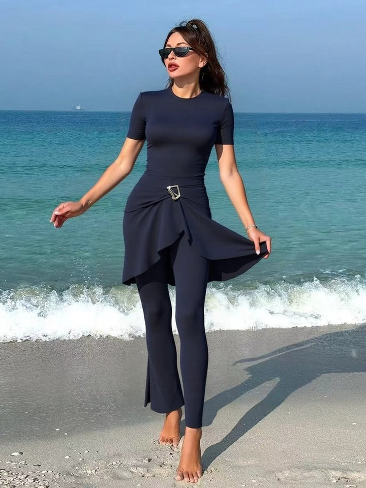 Damen eleganter Schwimmanzug mit asymmetrischem Rock und figurbetonendem Design Drune