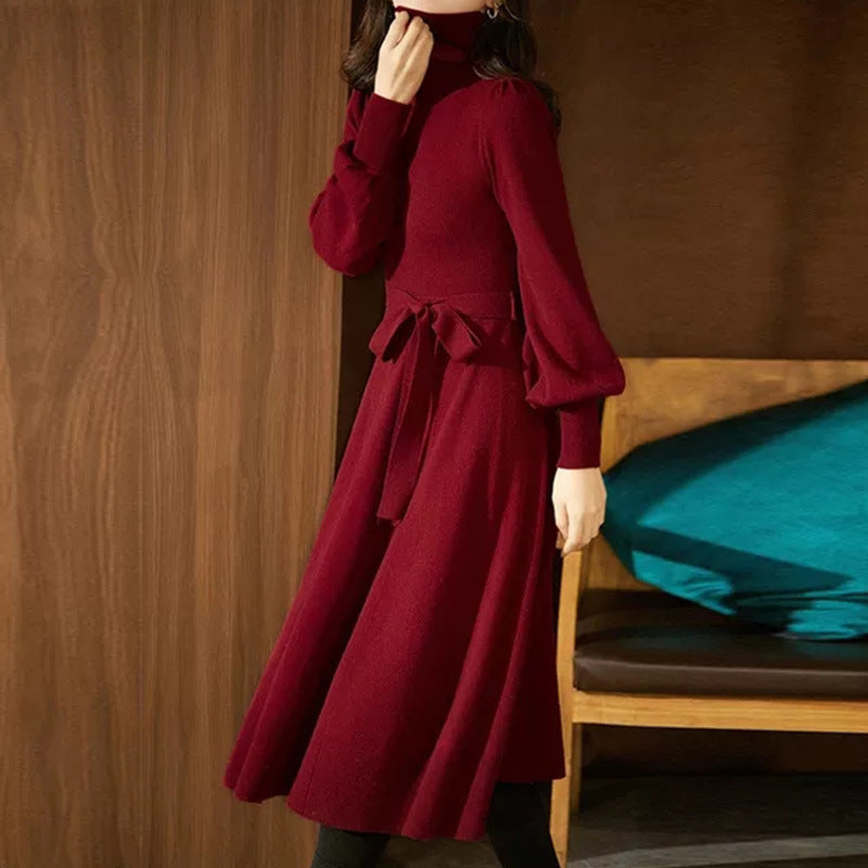 Damen Strickkleid mit hohem Kragen und taillierbarem Gürtel Drune