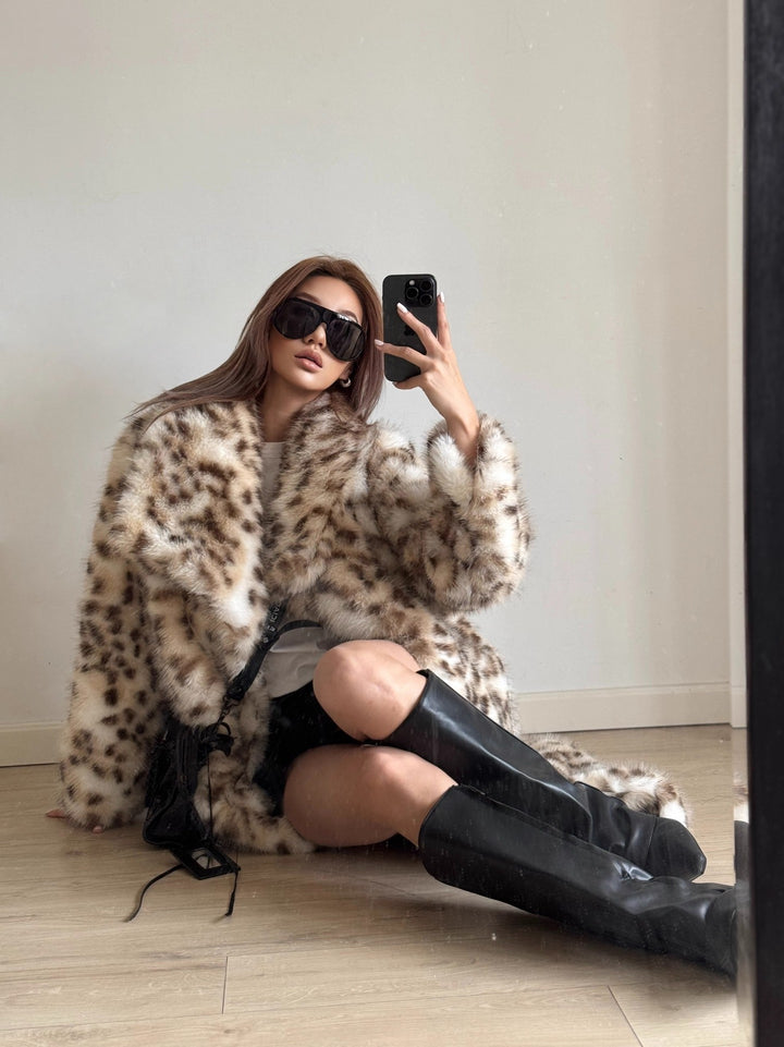 Damen Eleganter Kunstfellmantel mit animalischem Muster Drune