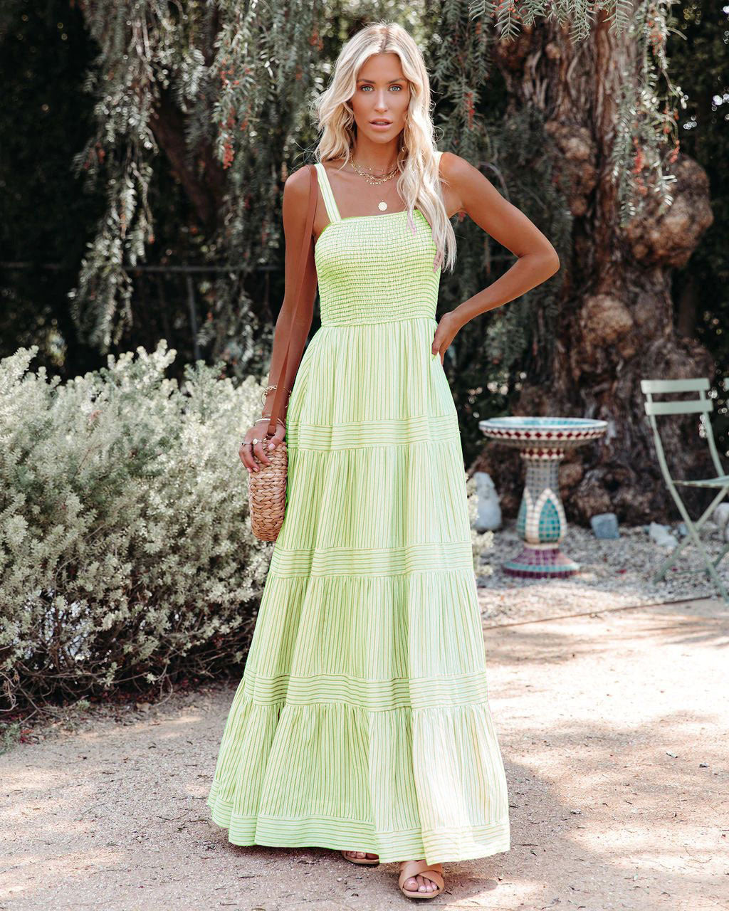 Damen Maxikleid mit gerafftem Oberteil und voluminösem Rock Drune