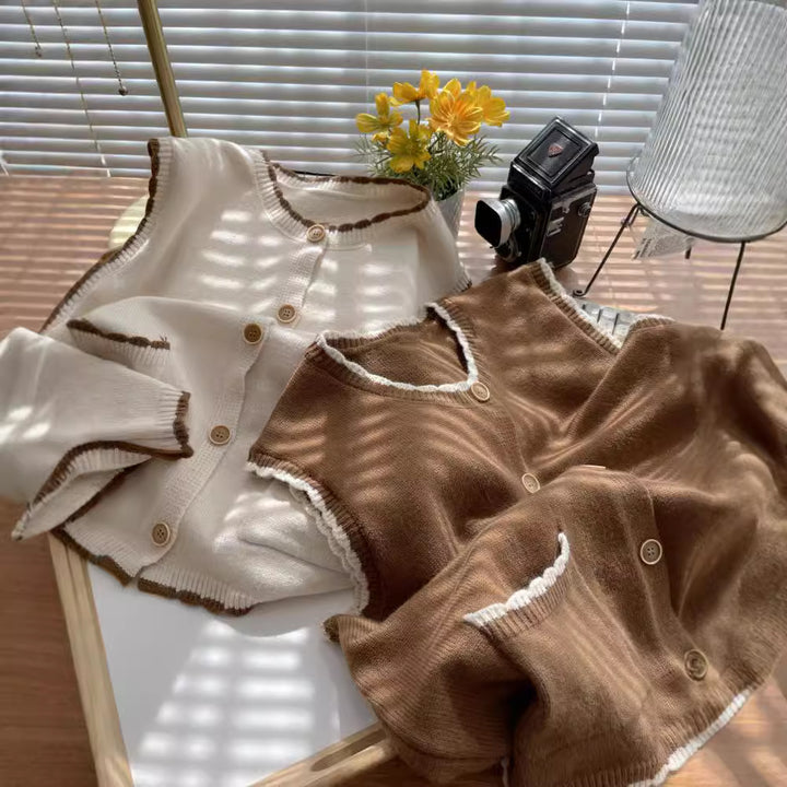 Damen Strickweste mit kontrastierenden Details und Taschen Drune