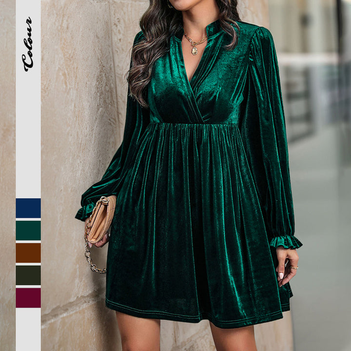 Damen Wickelkleid aus samtigem Stoff mit modernen Langarmdetails Drune