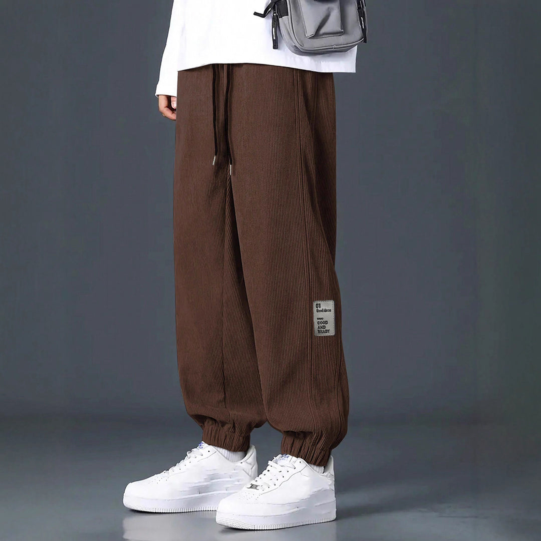 Herren nan Relax-Freizeithose aus feiner Breitkordstruktur mit Tunnelzug und elastischen Knöchelabschlüssen Drune