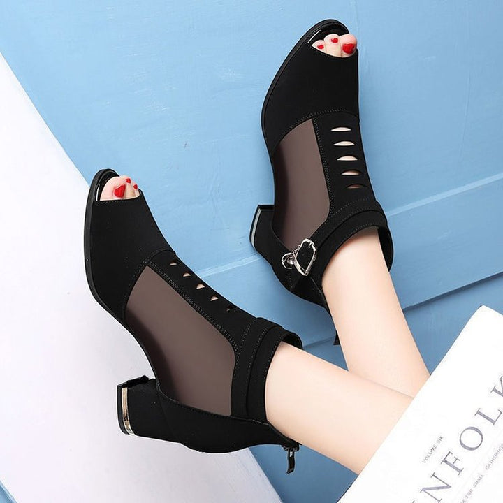 Damen nan Peep-Toe Stiefelette mit transparenten Mesh-Einsätzen, Cut-Out-Details, Zier-Schnalle und mittlerem Blockabsatz Drune