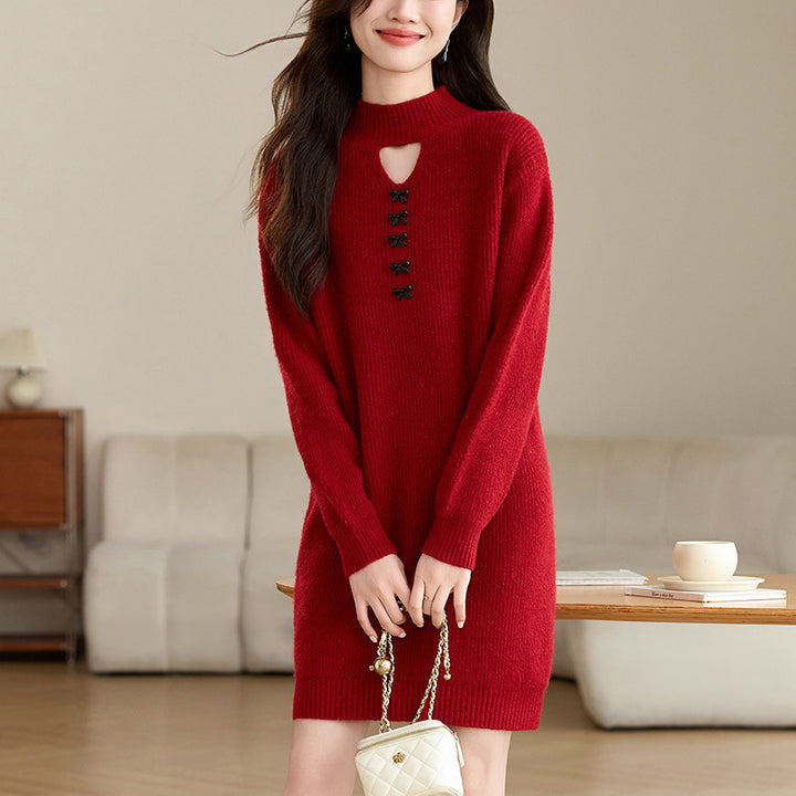 Damen Strickkleid mit modernem Ausschnitt und dekorativen Knopfdetails Drune