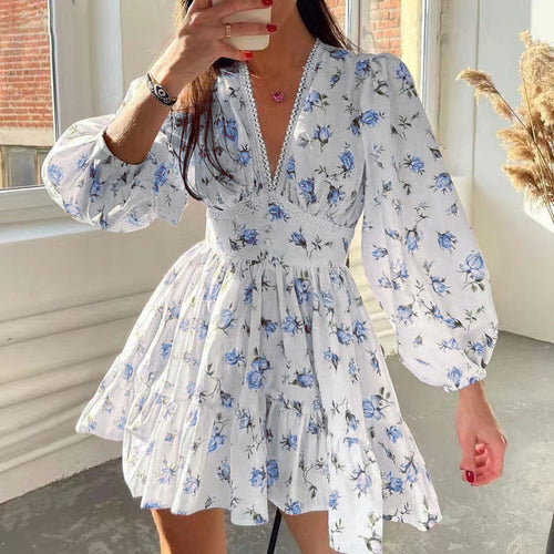 Drune | V-Ausschnitt Plissiertes Kurzarm Kleid