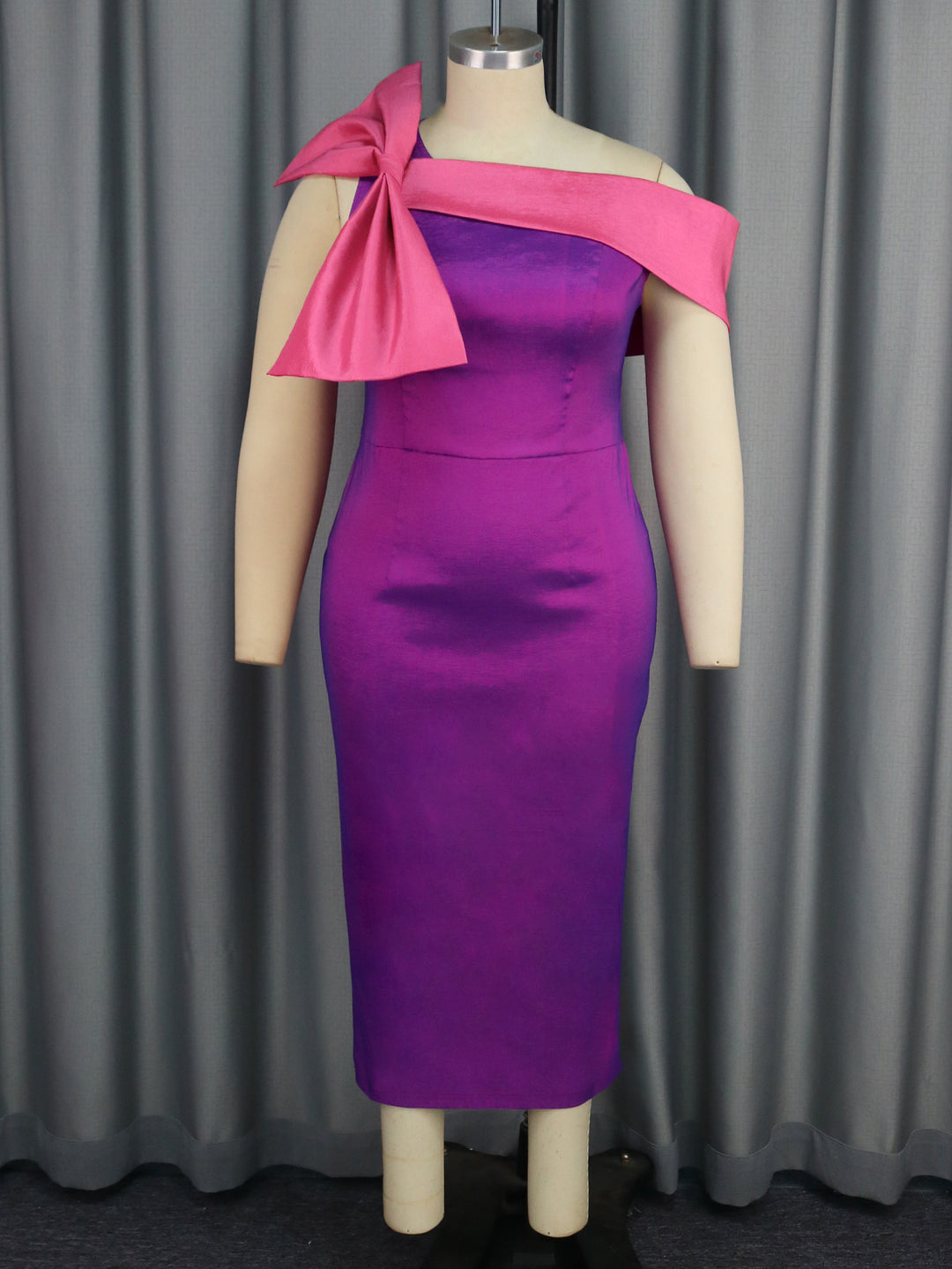 Damen elegantes Kleid mit asymmetrischem Rüschenakzent Drune