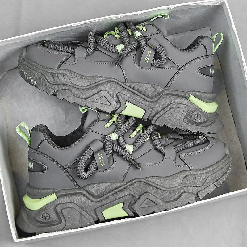 Damen Sportliche Chunky Sneakers mit innovativen Details Drune