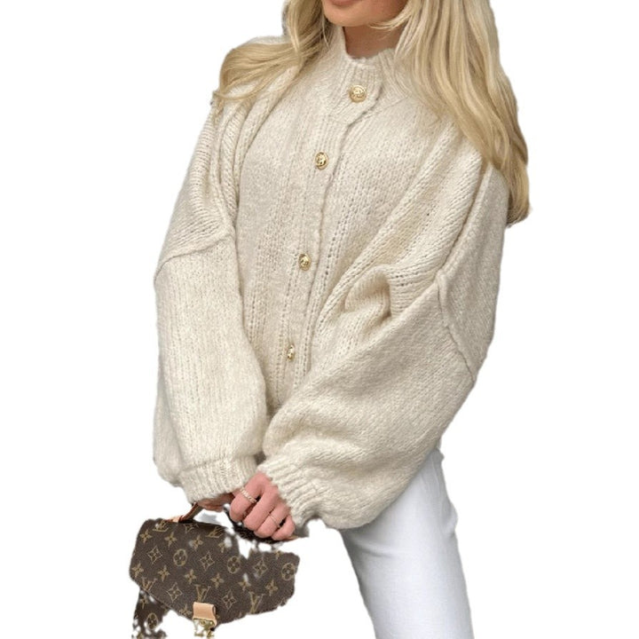 Damen kuscheliger Strickmantel mit voluminösen Ärmeln und goldenen Knopfdetails Drune