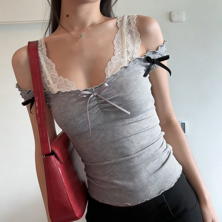 Damen Top mit verspieltem Spitzenkragen und Raffdetails Drune