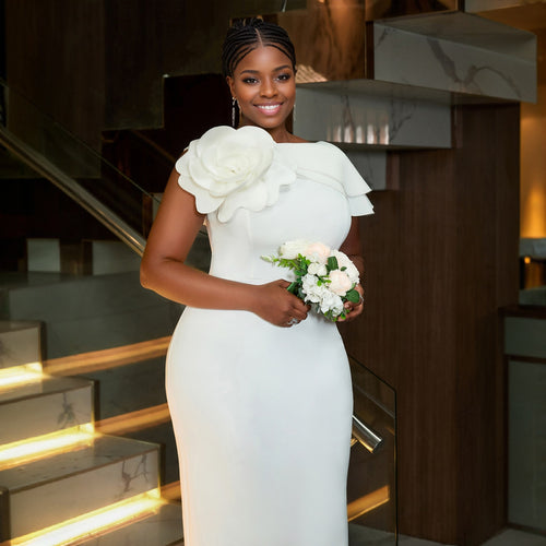 Damen figurbetontes Abendkleid mit 3D-Blumenapplikation Drune