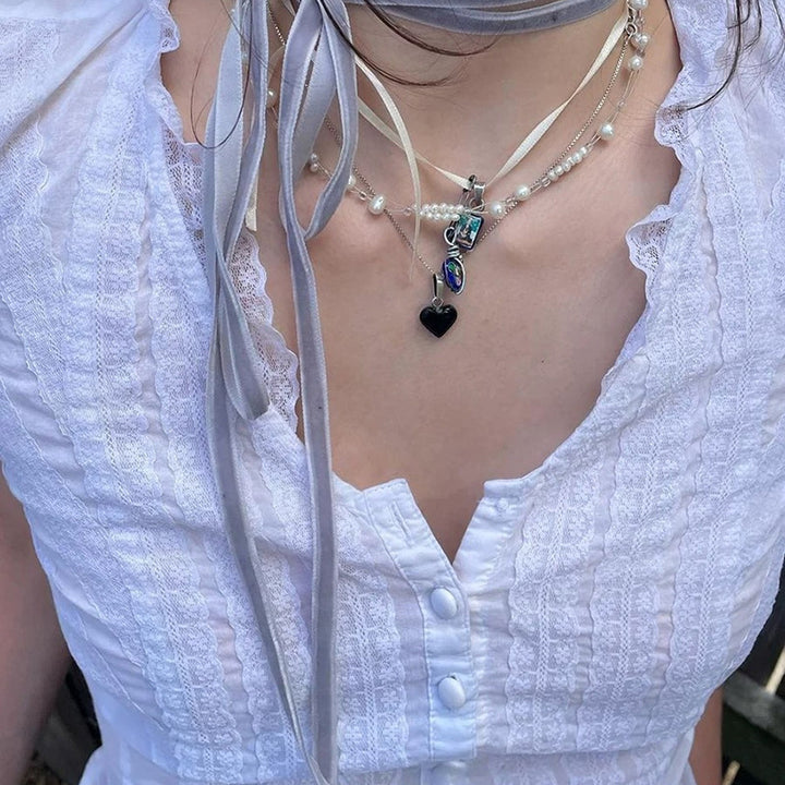 Damen Elegantes Blusenoberteil mit Rüschendetails und Knopfleiste Drune