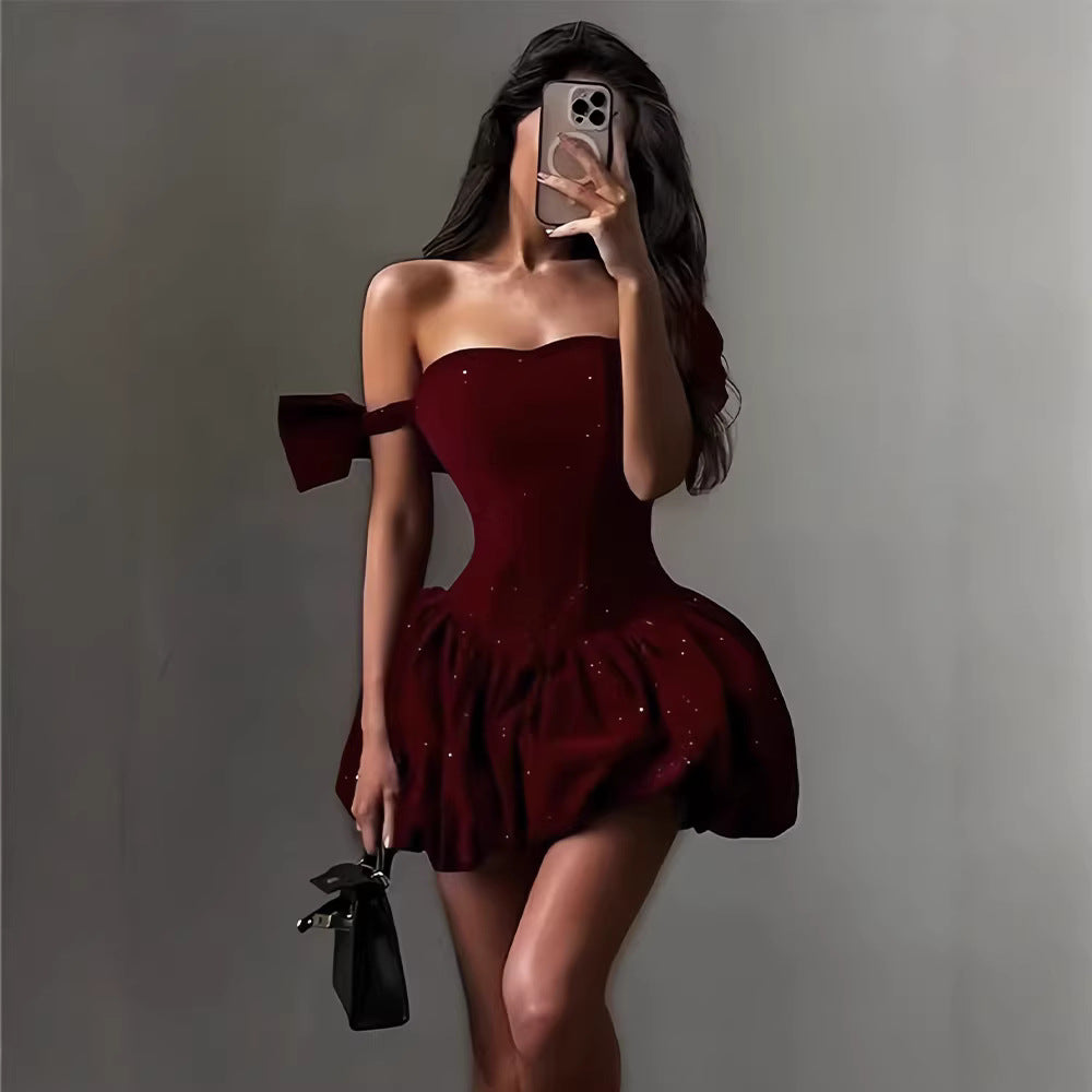Damen Glitzerndes Cocktailkleid mit schulterfreiem Design und voluminösem Rock Drune