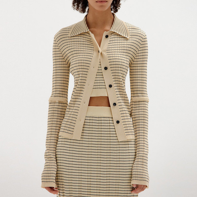 Damen elegantes Strickensemble mit Knopfleiste und hohem Kragen Drune