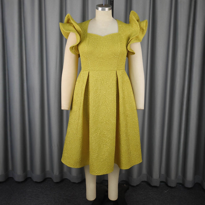 Damen Elegantes Cocktailkleid mit voluminösen Rüschensäumen Drune