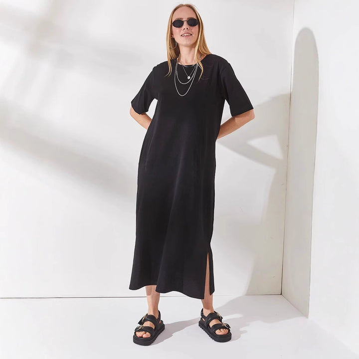 Damen schlichtes langärmliges Kleid mit seitlichen Schlitzen und komfortablem Schnitt Drune