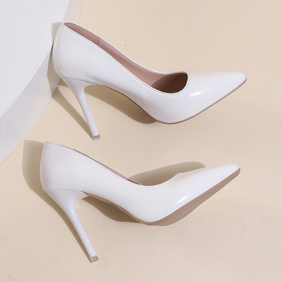 Damen Pumps mit stilvollem Spitzendesign und glänzender Lackoberfläche Drune