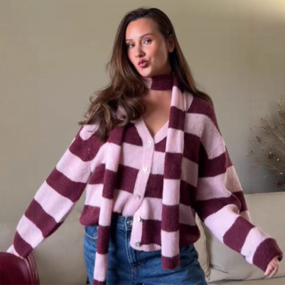 Damen kuschelige Strickjacke mit modischem Karomuster und abnehmbarem Schal Drune
