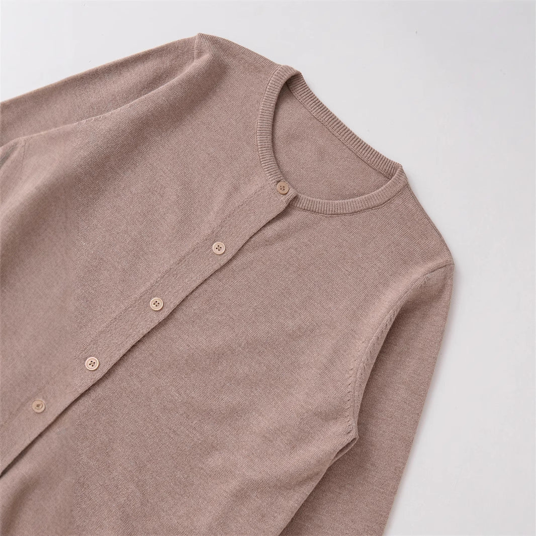 Damen Langarmshirt mit weichem Stoff und eleganter Knopfleiste Drune
