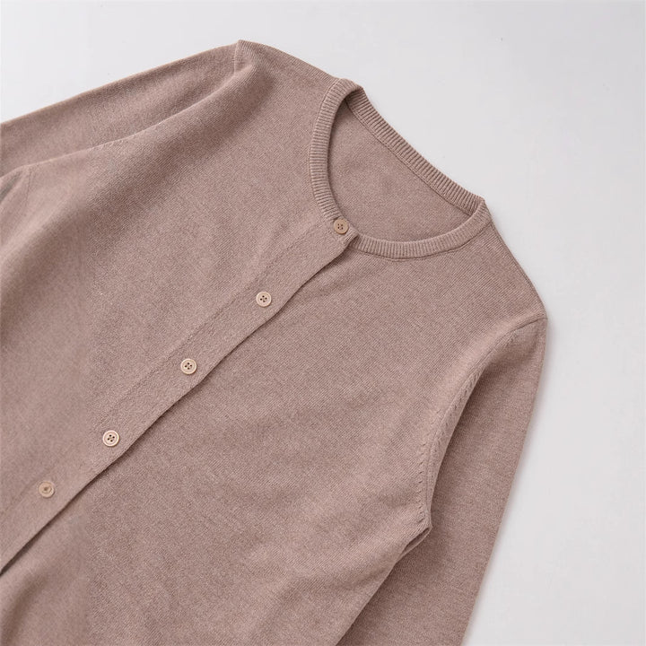 Damen Langarmshirt mit weichem Stoff und eleganter Knopfleiste Drune