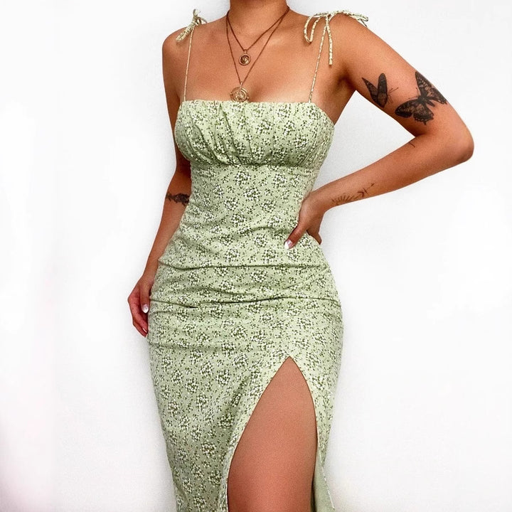 Damen Midi-Kleid mit dezentem Blumenmuster und Schlitz Drune