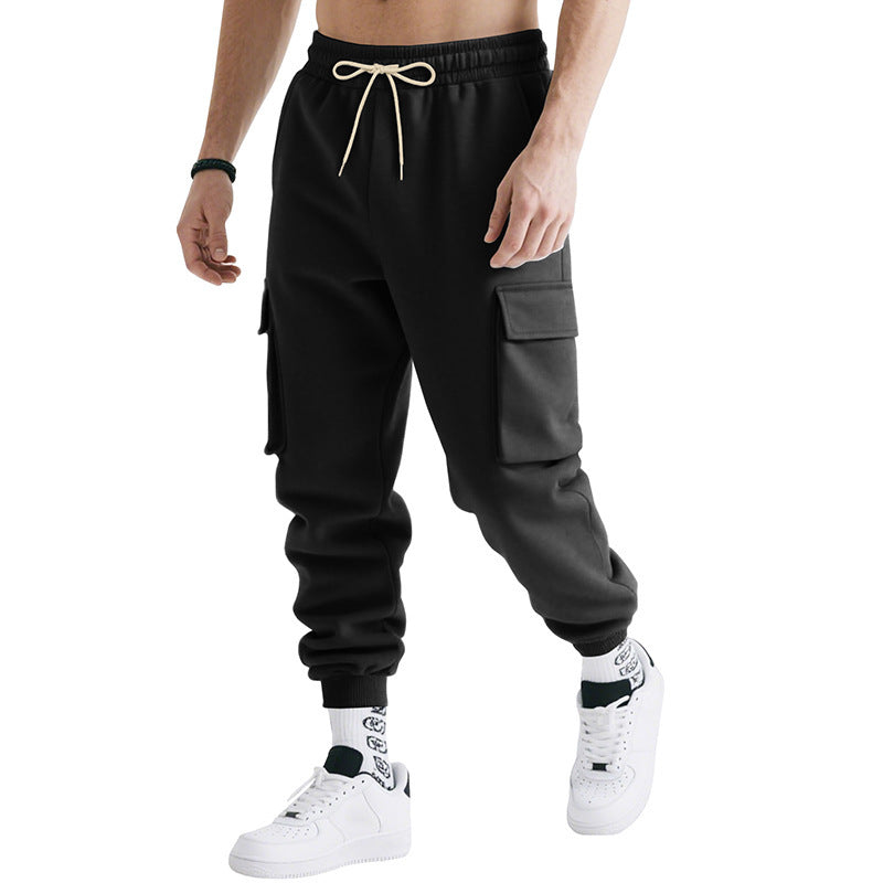 Herren nan Cargo-Joggerhose aus schwerem French Terry mit aufgesetzten Klappentaschen und elastischem Tunnelzugbund Drune