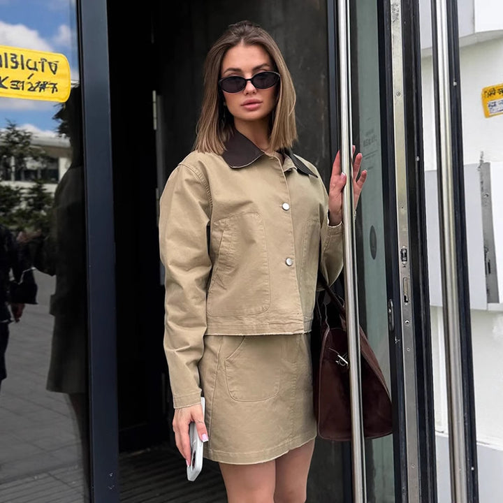 Damen cropped Utility-Jacke mit modernem Design und praktischen Taschen Drune