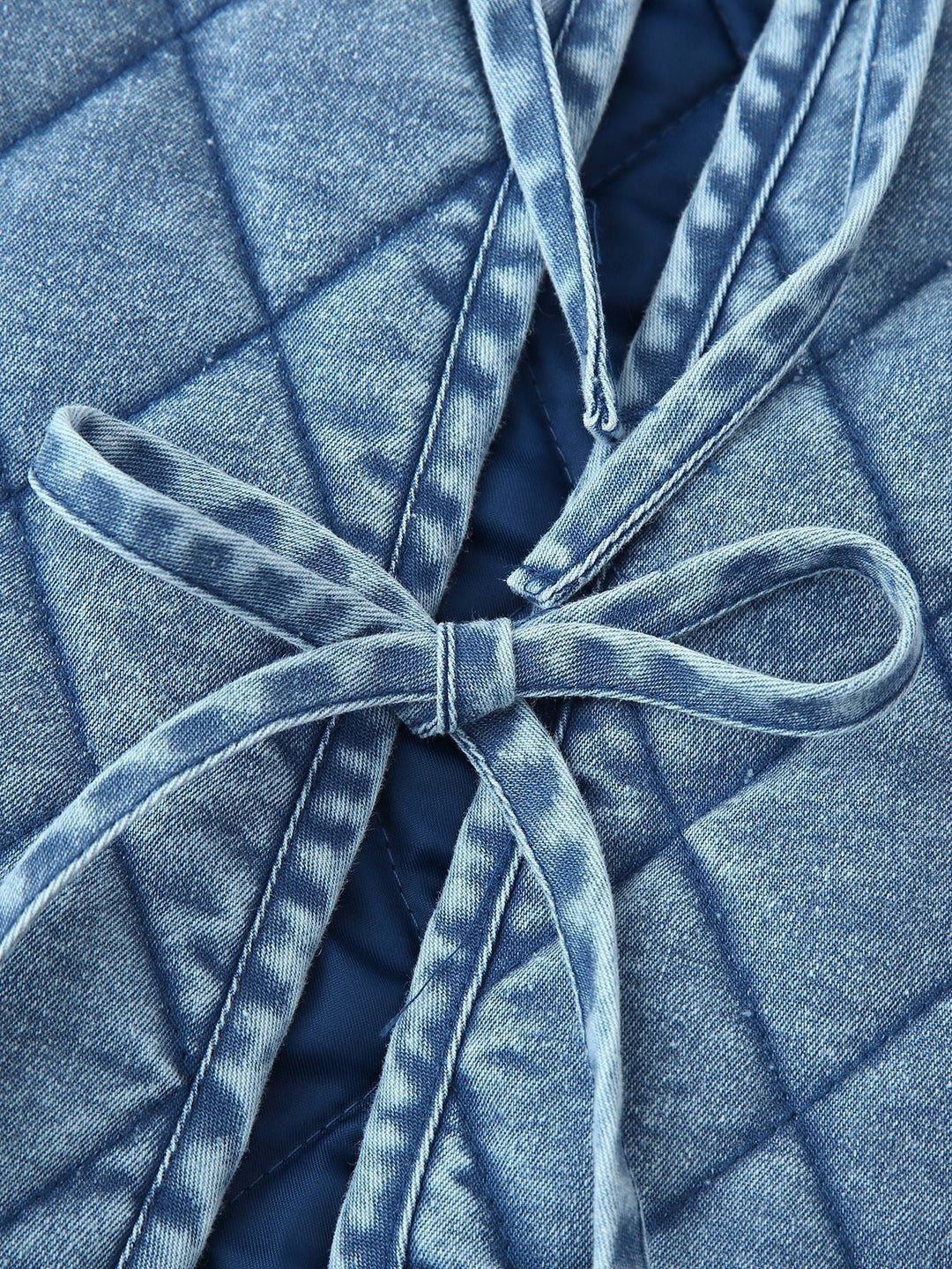 Damen gesteppte Jeansjacke mit Rüschendetails und Bindeverschluss Drune