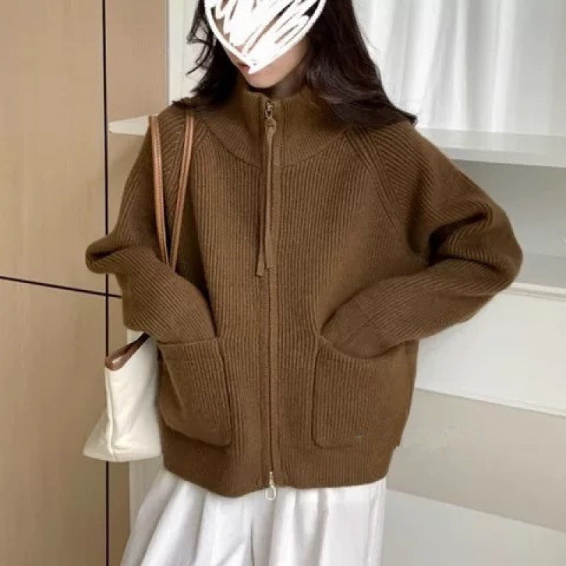 Damen Strickjacke mit hohem Kragen und praktischen Taschen Drune