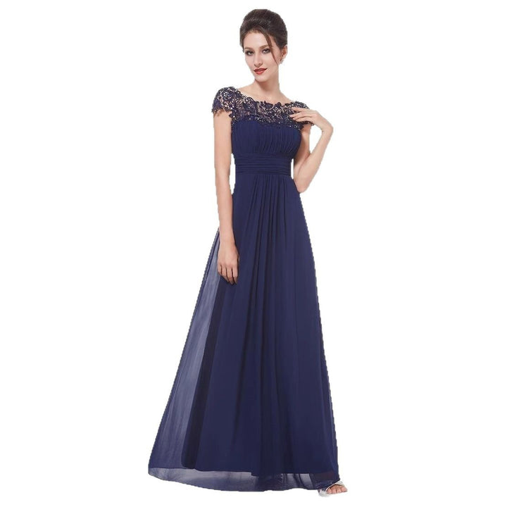 Damen Maxikleid mit höchster Eleganz und feinen Spitzenapplikationen Drune