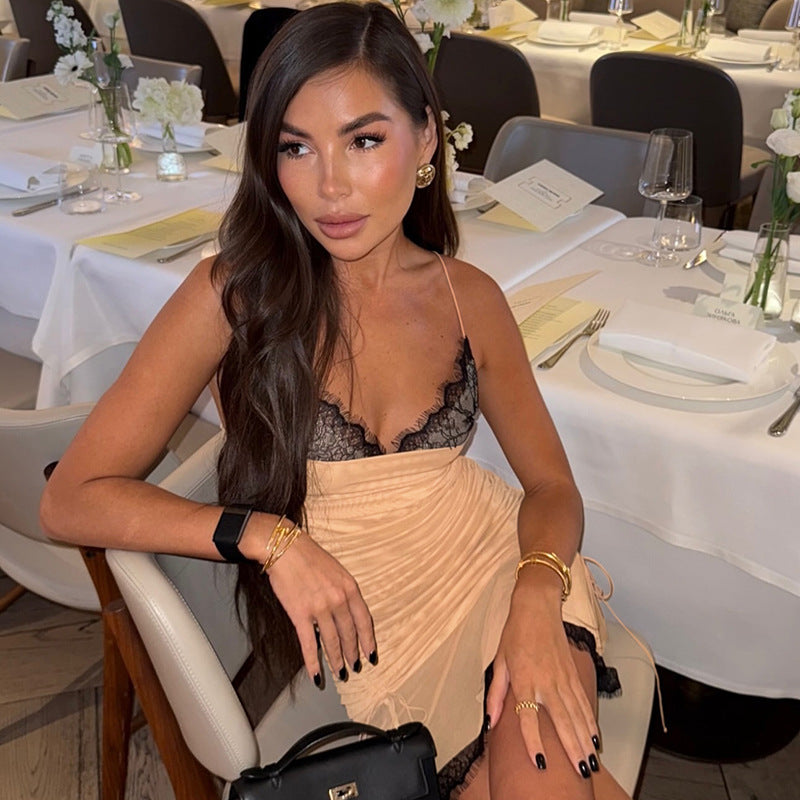 Damen Kleid mit raffiniertem Rüschendesign und eleganter Spitzenverzierung Drune