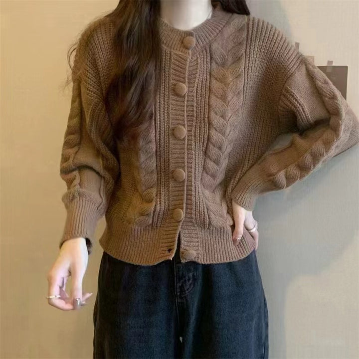 Damen Strickjacke mit nostalgischem Zopfmuster Drune