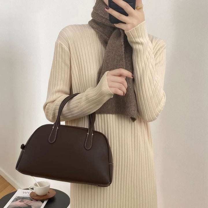 Damen Strickkleid mit hochgeschlossenem Kragen und angesagter Fransenverzierung Drune