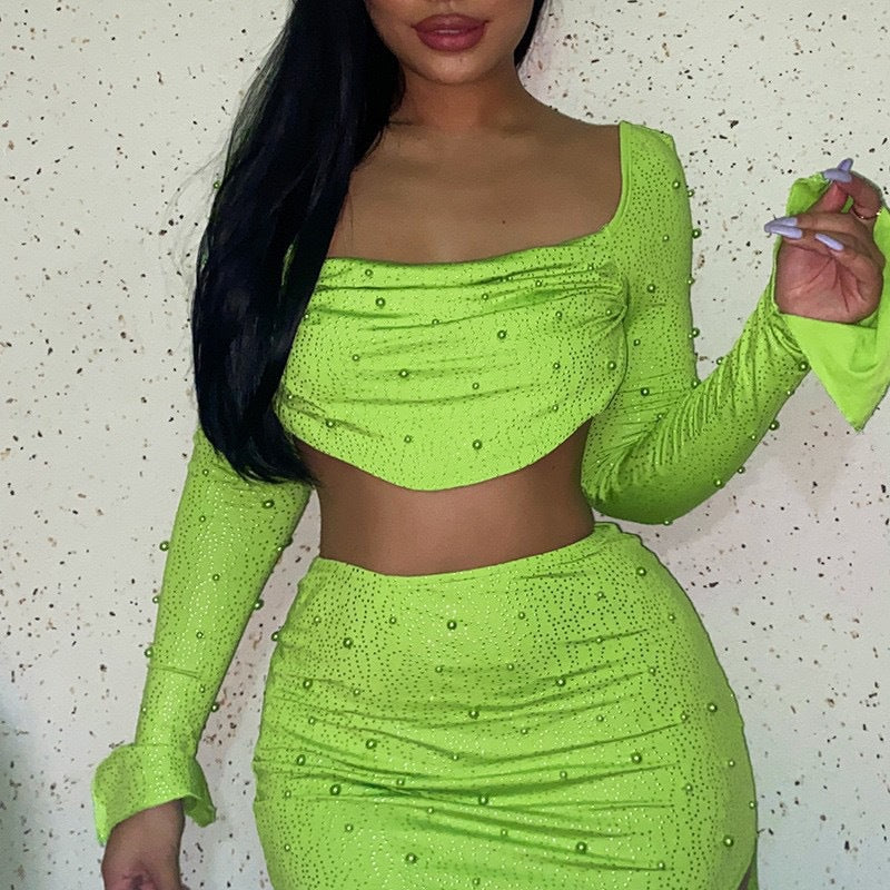 Damen Elegantes Crop-Top mit langen, transparenten Ärmeln und funkelnden Akzenten Drune