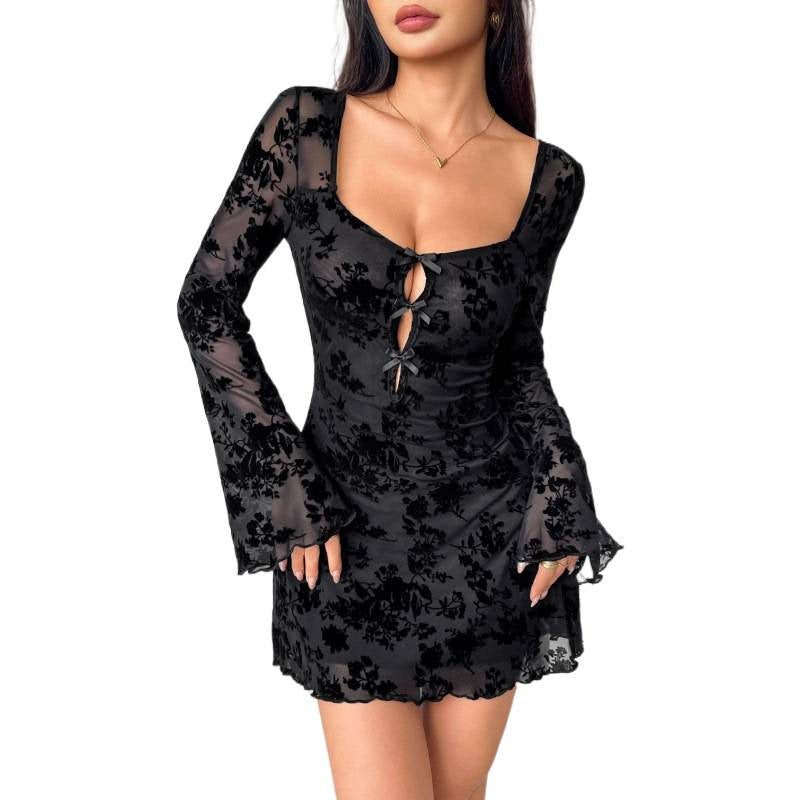 Damen Mini-Kleid mit floralem Stickdesign und transparenten Ärmeln Drune