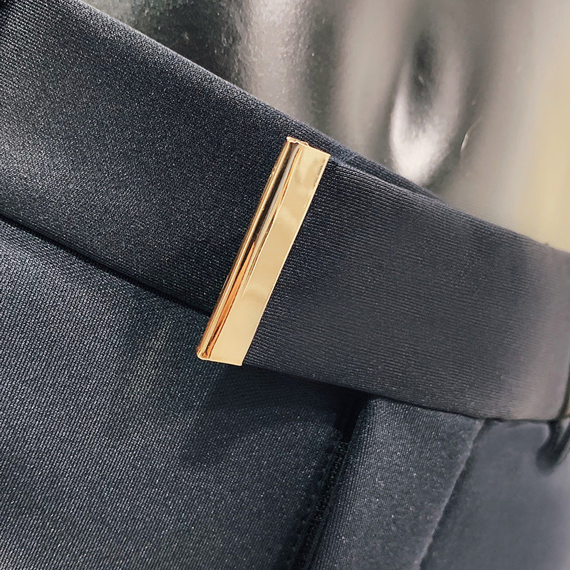 Herren nan schmale elegante Anzughose mit dezenter Goldschließe und Bügelfalte Drune
