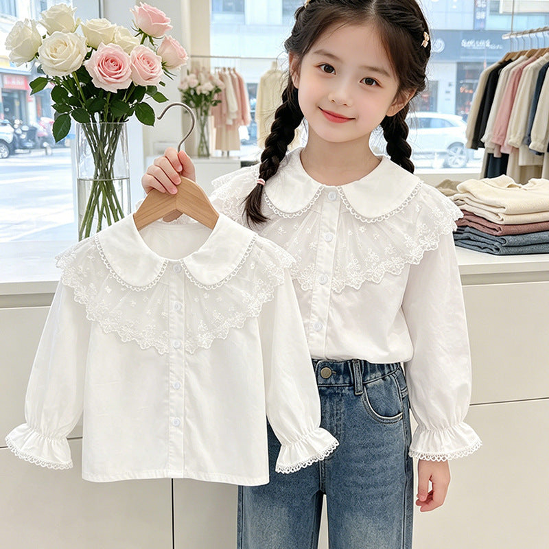 Mädchen Bluse mit eleganter Spitzenverzierung und Rüschendetails Drune