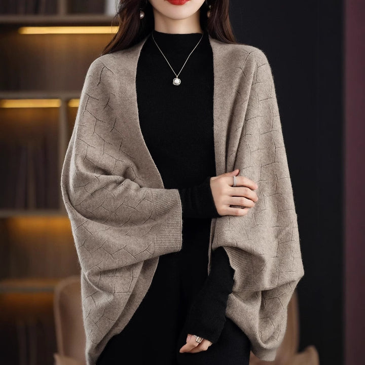 Damen Großer Strickponcho mit modernem Rautenmuster Drune