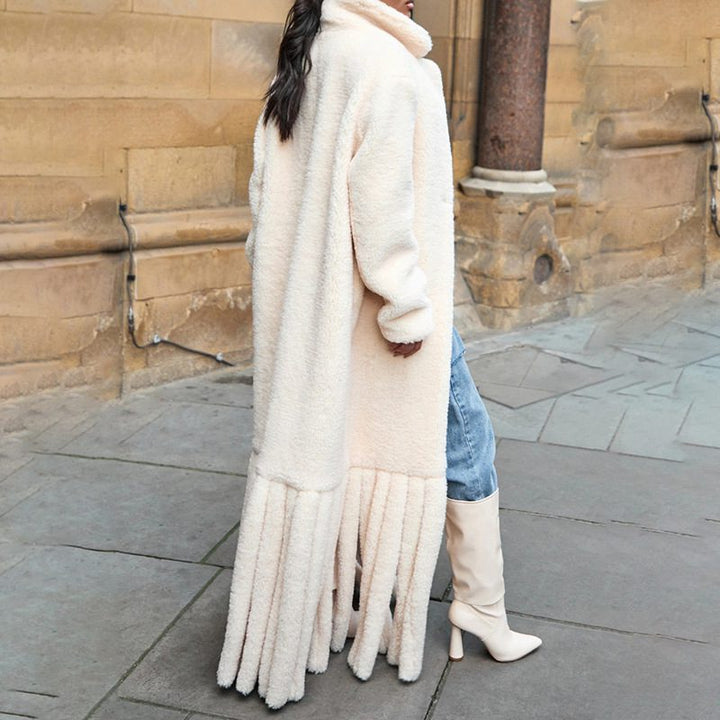Drune | Kunstpelzmantel mit Fransen-Saum - Aussagekräftige Outerwear - Plüsch Kunstpelz - Herbst- & Wintermode