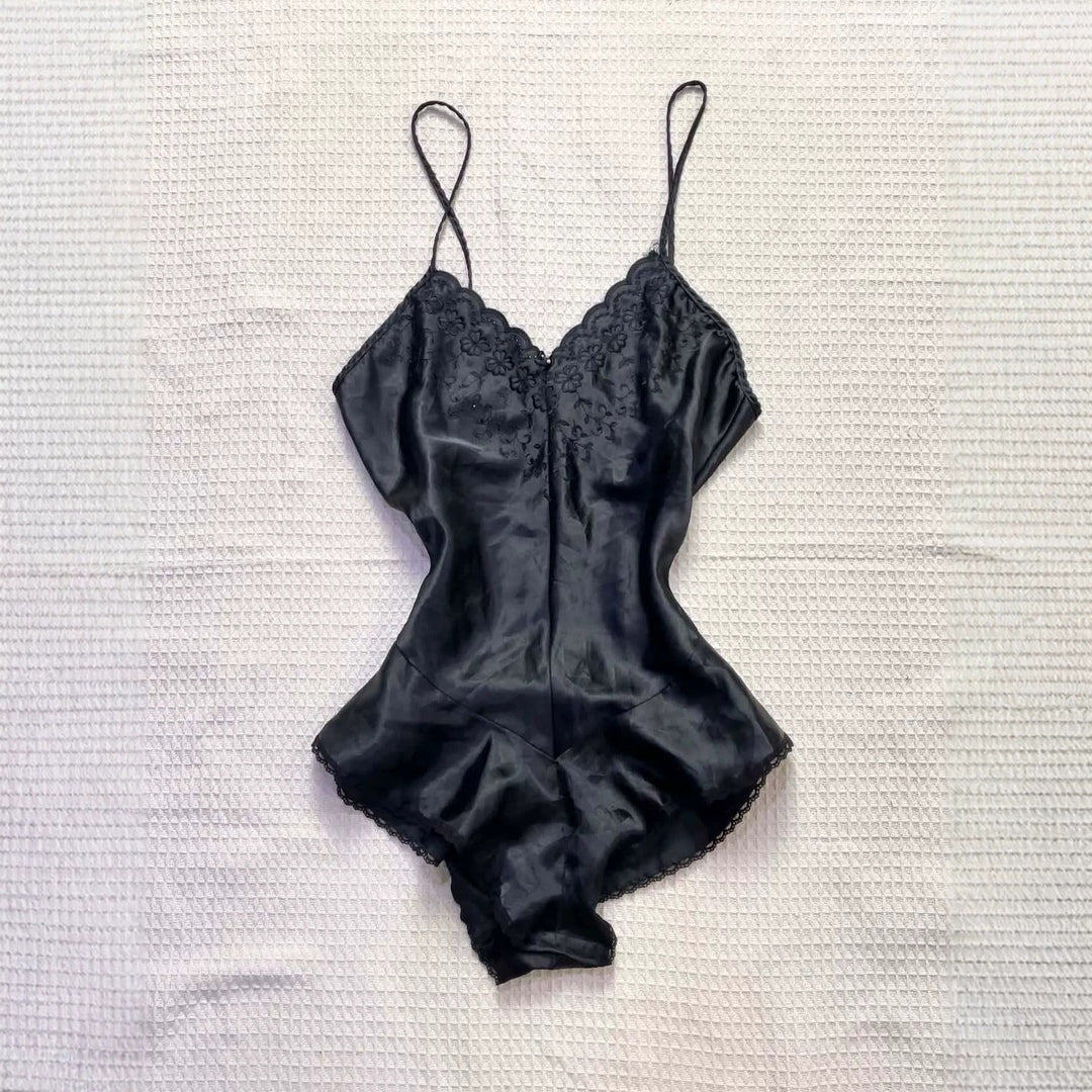 Damen elegantes Nachtkleid mit romantischem Spitzenbesatz Drune